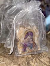 Load image into Gallery viewer, Stone mini icons or custom request  - bombonieri