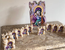 Load image into Gallery viewer, Stone mini icons or custom request  - bombonieri