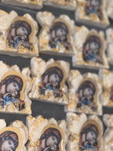 Load image into Gallery viewer, Stone mini icons or custom request  - bombonieri