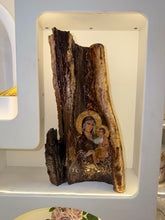 Load image into Gallery viewer, Natural tree log icon Mother Mary and Jesus