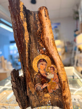 Load image into Gallery viewer, Natural tree log icon Mother Mary and Jesus