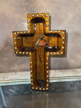 Load image into Gallery viewer, Blessed Epitafio flowers in cross - Ready  to ship