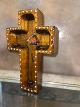 Load image into Gallery viewer, Blessed Epitafio flowers in cross - Ready  to ship