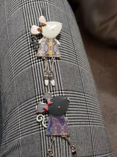 Load image into Gallery viewer, Emily Mouse pin brooch