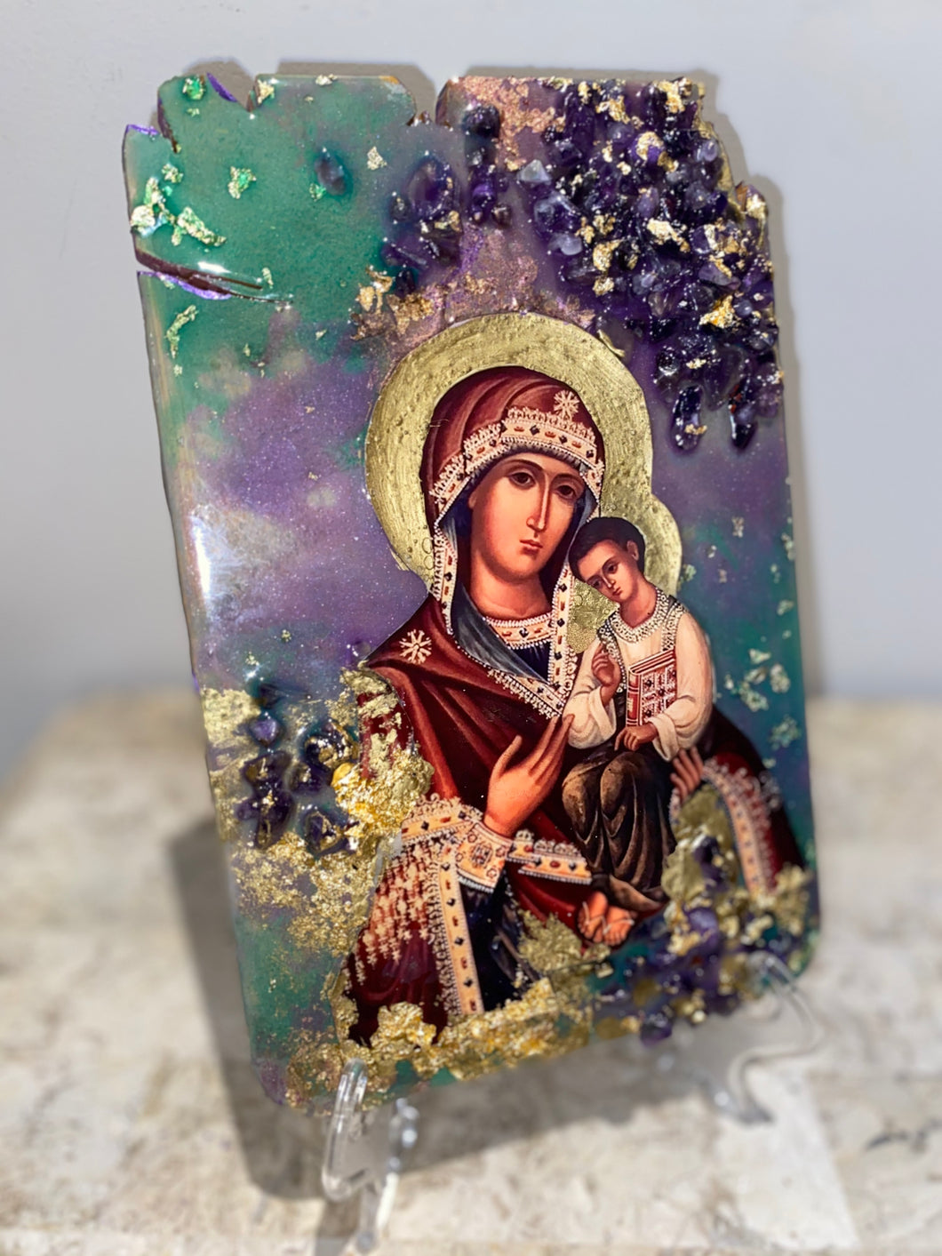 Mother Mary & baby Jesus with natural amethyst gemstone