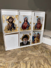 Load image into Gallery viewer, Family of 6 gift set of icons - custom - choose your own